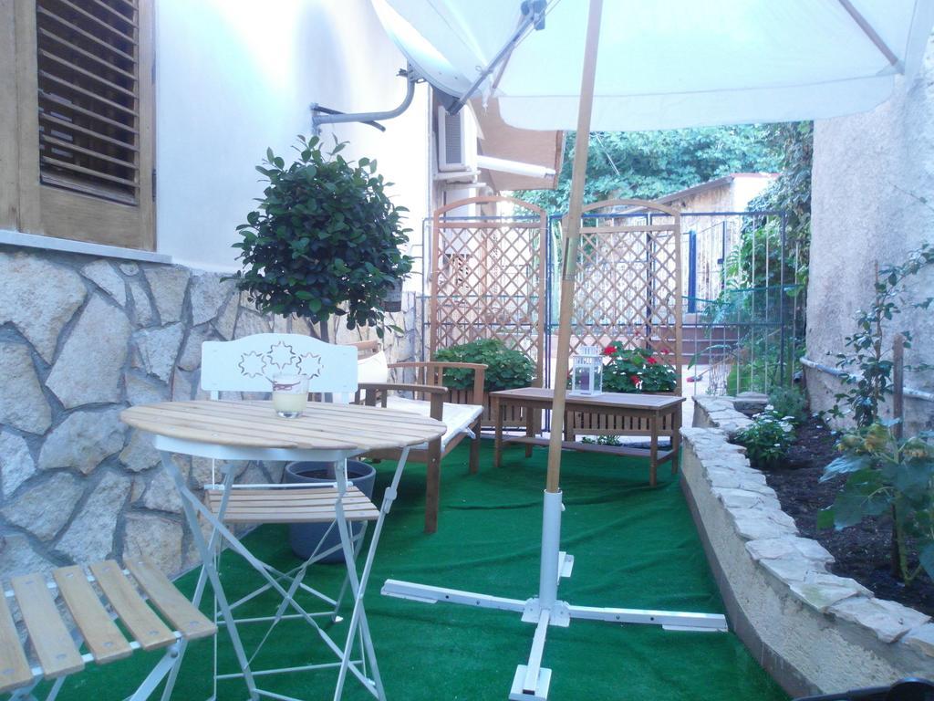 باليرمو B&B La Piazzetta المظهر الخارجي الصورة